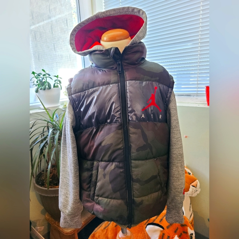 Air Jordan Vest/Hoodie
